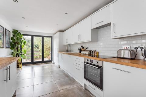 114 Howson Road, London, SE4 2AU