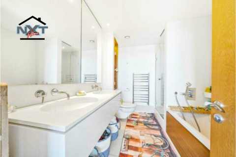 2 bedroom flat for sale, West India Quay, Hertsmere Road, London, E14