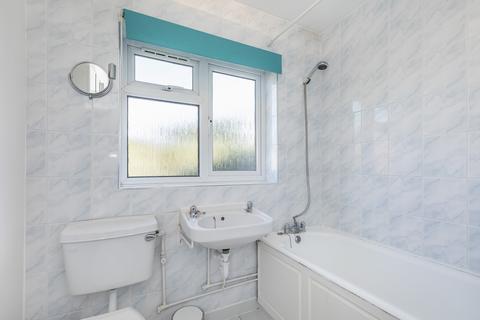 21 Pancroft, Abridge, Romford, RM4 1BX