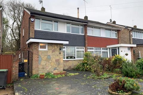 36 Sunnymede, Chigwell, IG7 6ES