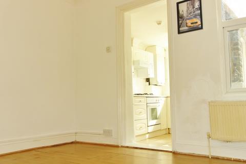 1 bedroom flat for sale, Moyers Road, Leyton, E10