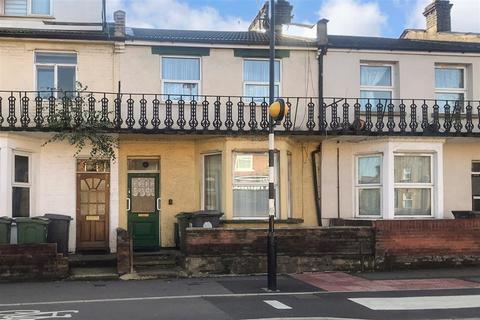 384b Forest Road, Walthamstow, London, E17 5JF