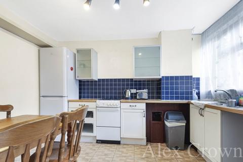 4 bedroom maisonette to rent, Camden Street, Camden