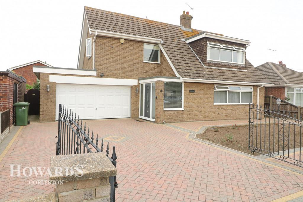 Bussey's Loke, Bradwell 3 bed detached house £350,000
