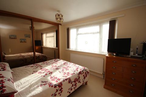 4 Aldebury Road, Maidenhead, SL6 7HB