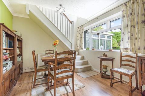 5 Barnard Close, Sunbury-on-thames, TW16 5BT