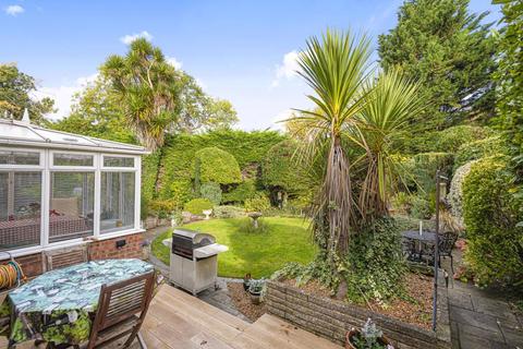 5 Barnard Close, Sunbury-on-thames, TW16 5BT