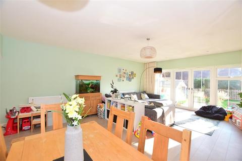 13 Beechcroft, Haywards Heath, RH16 4FU