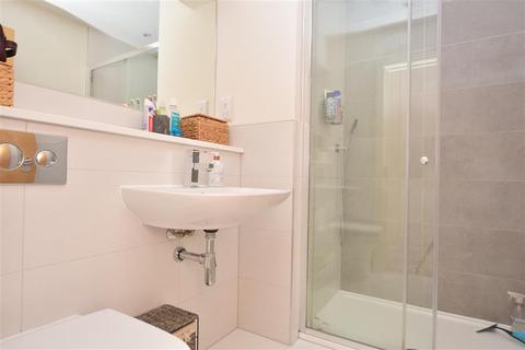 13 Beechcroft, Haywards Heath, RH16 4FU