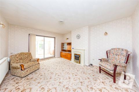 17 Coutts Avenue, Shorne, Gravesend, DA12 3HJ