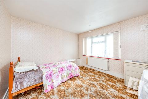 17 Coutts Avenue, Shorne, Gravesend, DA12 3HJ