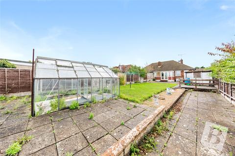 17 Coutts Avenue, Shorne, Gravesend, DA12 3HJ
