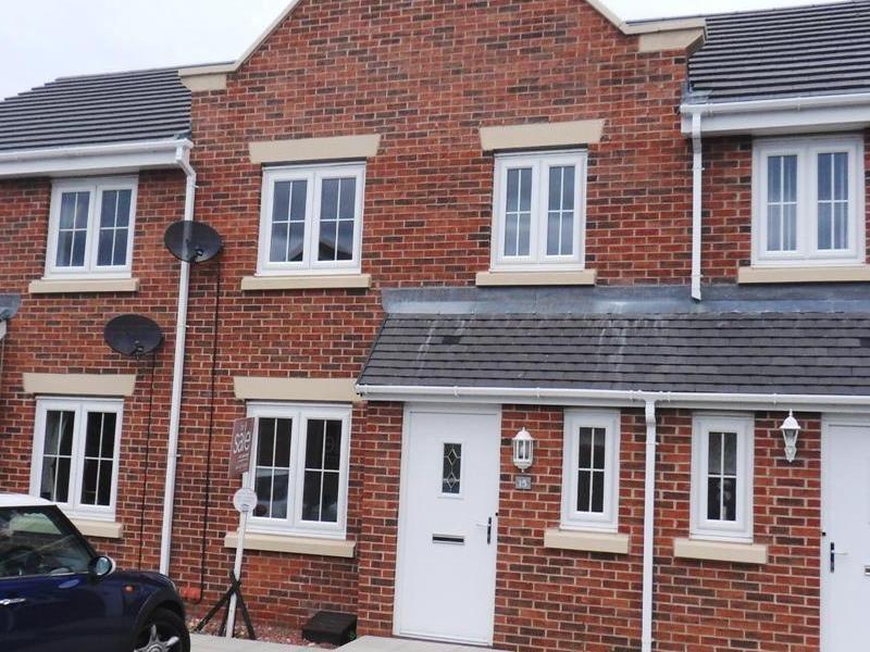 Arkless Grove, The Grove, Consett... 3 bed terraced house £575 pcm (£