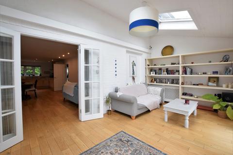 4 Ferndale Gardens, Exeter, EX2 9BG
