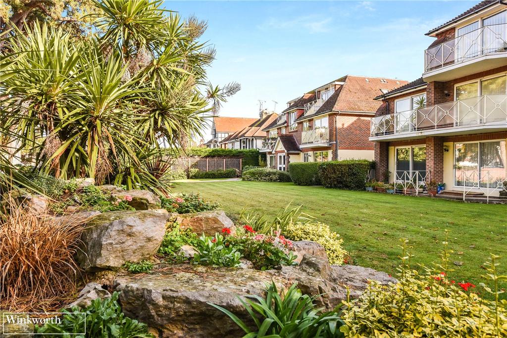 Sherbourne Lodge, 9296 Grand Avenue, Worthing, BN11 2 bed flat £325,000