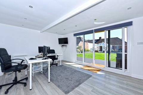 5 Benner Lane, West End, Woking, GU24 9JQ