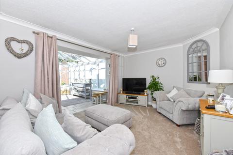 5 Benner Lane, West End, Woking, GU24 9JQ