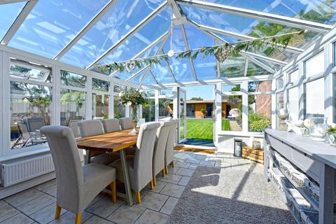 5 Benner Lane, West End, Woking, GU24 9JQ