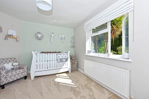 5 Benner Lane, West End, Woking, GU24 9JQ