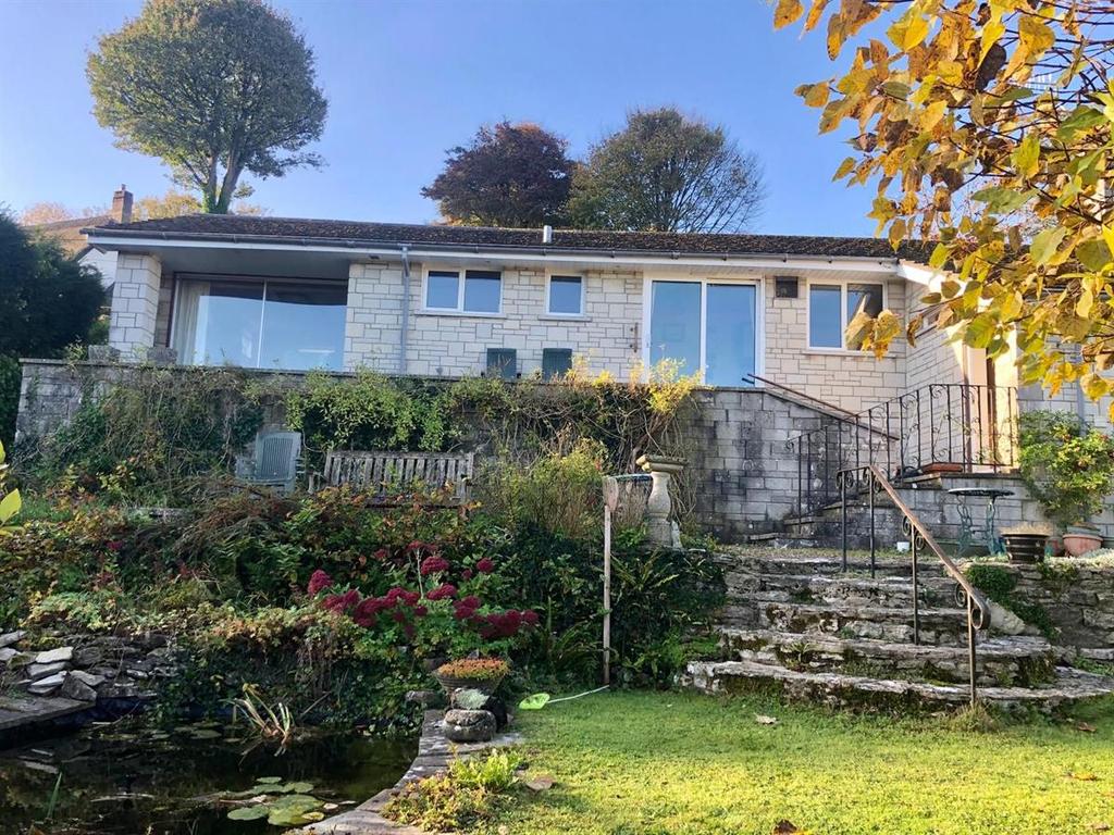 Hemingford, Bradford Peverell, Dorchester 3 bed bungalow £450,000