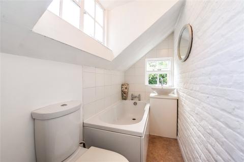 10 Bridge Square, Farnham, GU9 7QR