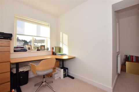 16 Mowbray Close, Epping, CM16 5AZ