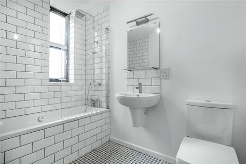 Flat 2, 36 Walsingham Road, London, E5 8NF
