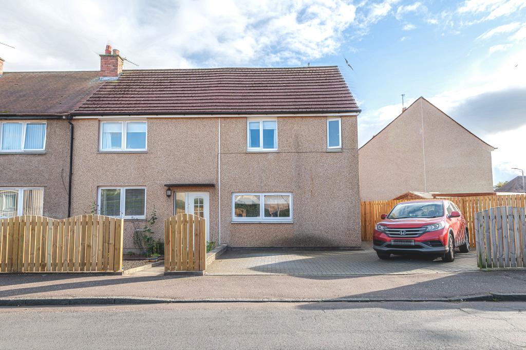 35 Roughlands Drive, Carronshore, Falkirk, Stirlingshire, FK2 8DA 4 bed
