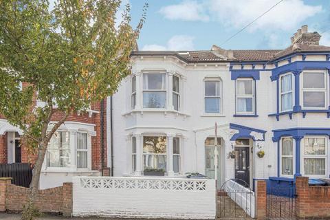 28 Holmewood Road, London, SE25 6UY