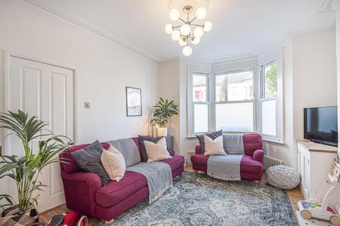 28 Holmewood Road, London, SE25 6UY