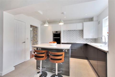 28 Beesfield Lane, Farningham, Dartford, DA4 0BZ