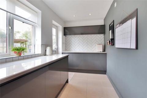 28 Beesfield Lane, Farningham, Dartford, DA4 0BZ