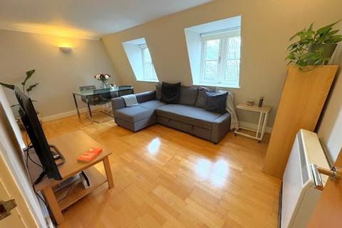 1 bedroom flat to rent, Roberts Court, London, N1