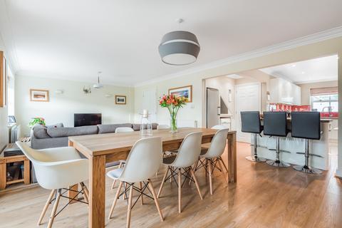 33 Copse Road, Cobham, KT11 2TN