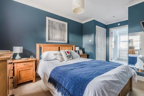 33 Copse Road, Cobham, KT11 2TN
