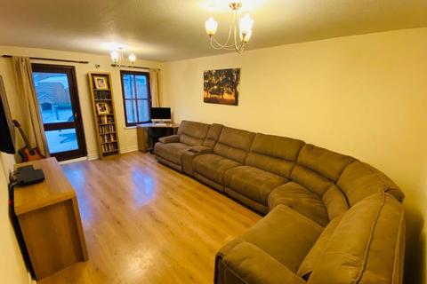 108 Stanley Road, Hounslow, TW3 1YT