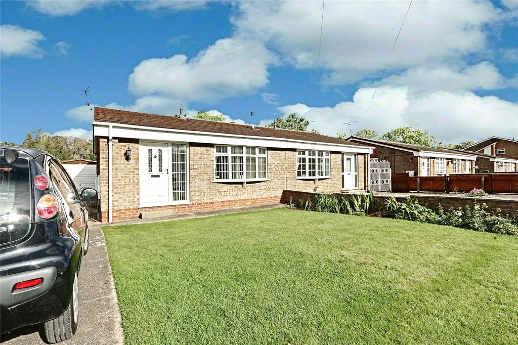 Downfield Avenue, Hull, East... 2 bed bungalow £125,000