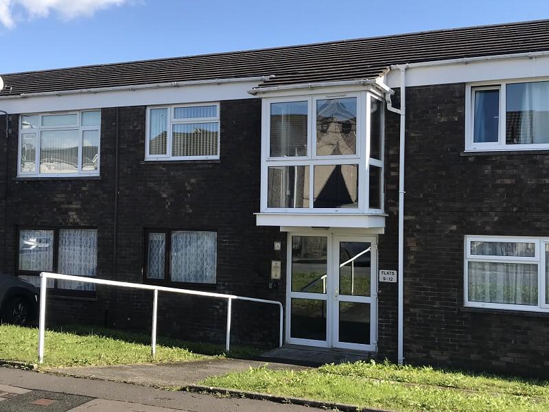 Queens Road, Skewen, Neath, Neath... 1 bed ground floor flat £450 pcm