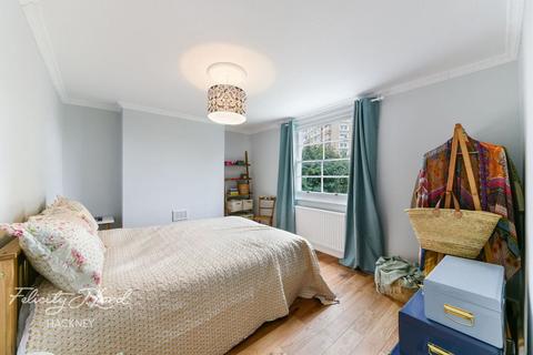 15 Dericote Street, London, E8 4PG