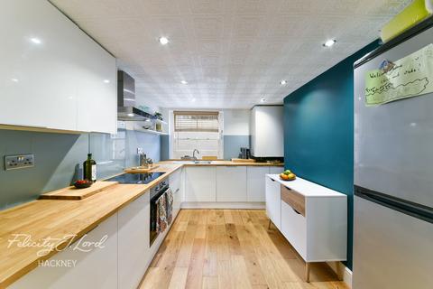 15 Dericote Street, London, E8 4PG