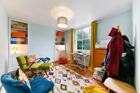 15 Dericote Street, London, E8 4PG