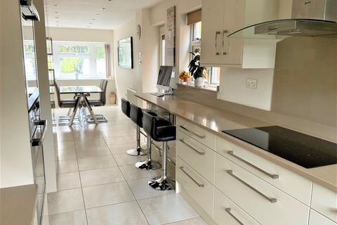 57 Crescent Road, Billericay, CM12 0HZ