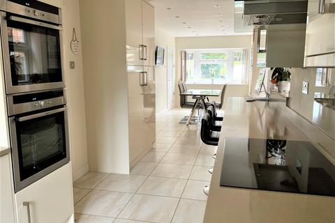 57 Crescent Road, Billericay, CM12 0HZ