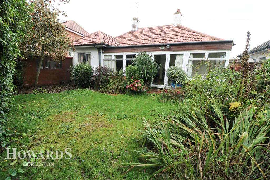 Links Road, Gorleston 3 bed detached bungalow £280,000