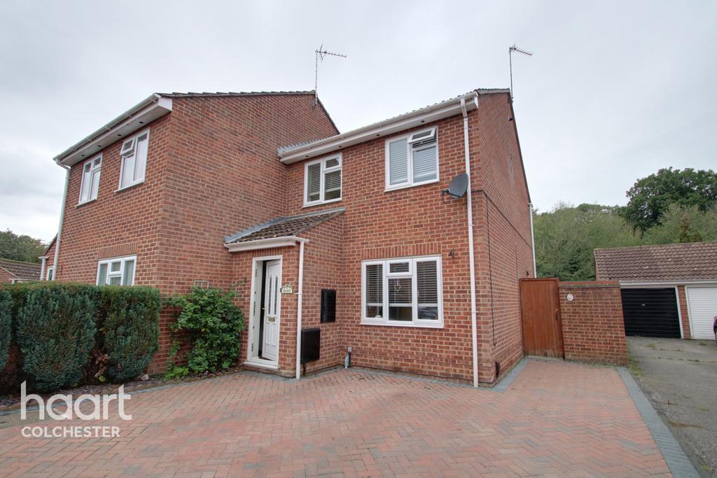 Holt Drive, Colchester 3 bed semidetached house £250,000