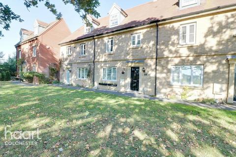9 Cater Walk, Colchester, CO4 5ZT