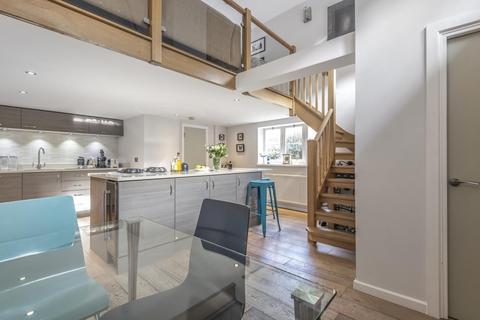4 Reed Place, London, SW4 7LF