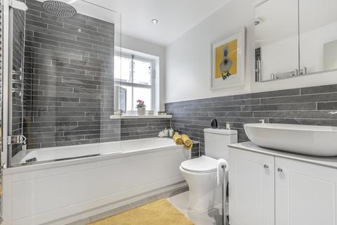 4 Reed Place, London, SW4 7LF