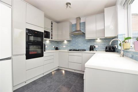 94 Sandcross Lane, Reigate, RH2 8EY