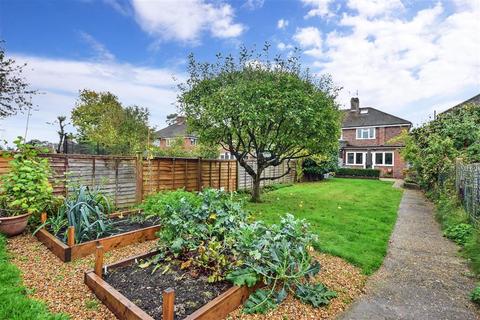 94 Sandcross Lane, Reigate, RH2 8EY